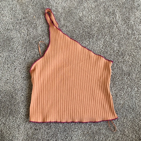 ONE SHOULDER TANK - Picture 2 of 3
